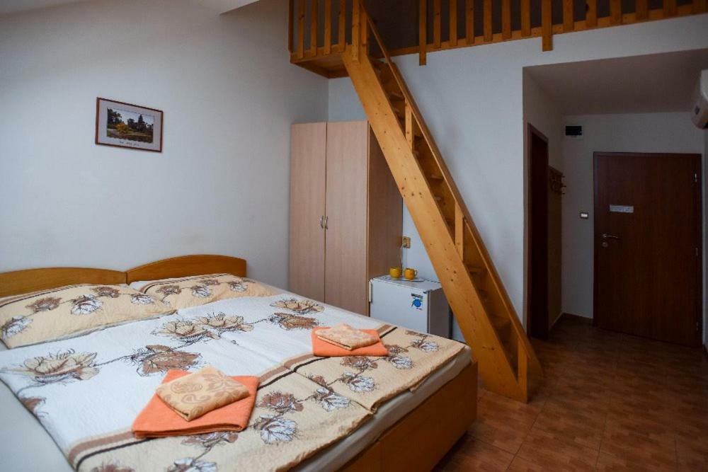 Penzion U Zamku Lednice Esterno foto